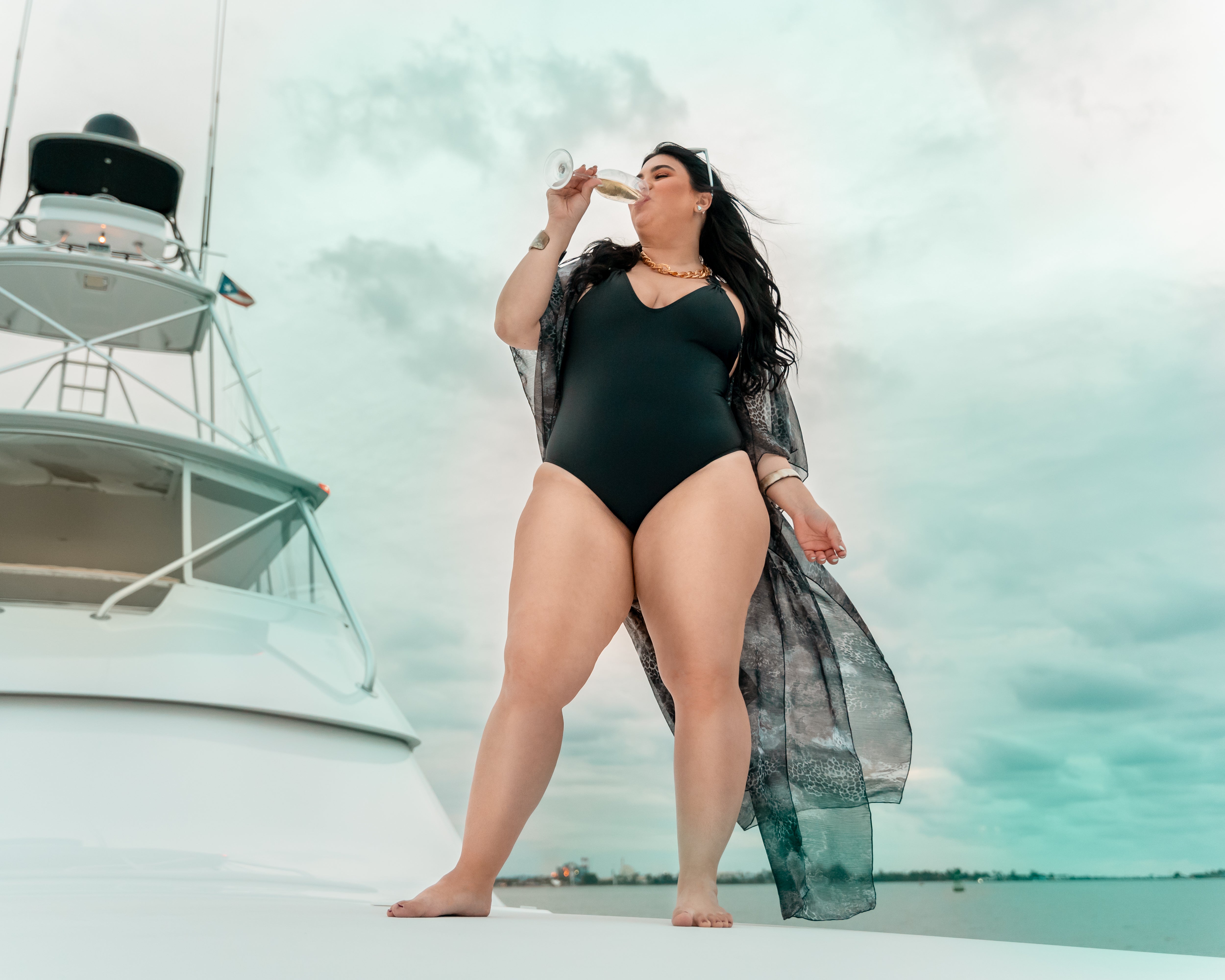 Love & Play Body Shape One Piece Swimsuit